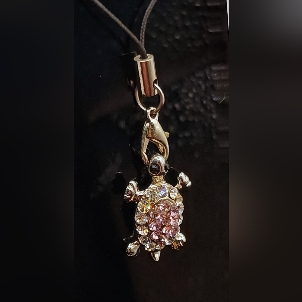 Elegant Turtle Pendant Cell Phone Charm
